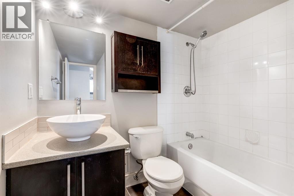 Single Family House for Sale in    Avenue SW Cliff Bungalow Calgary 