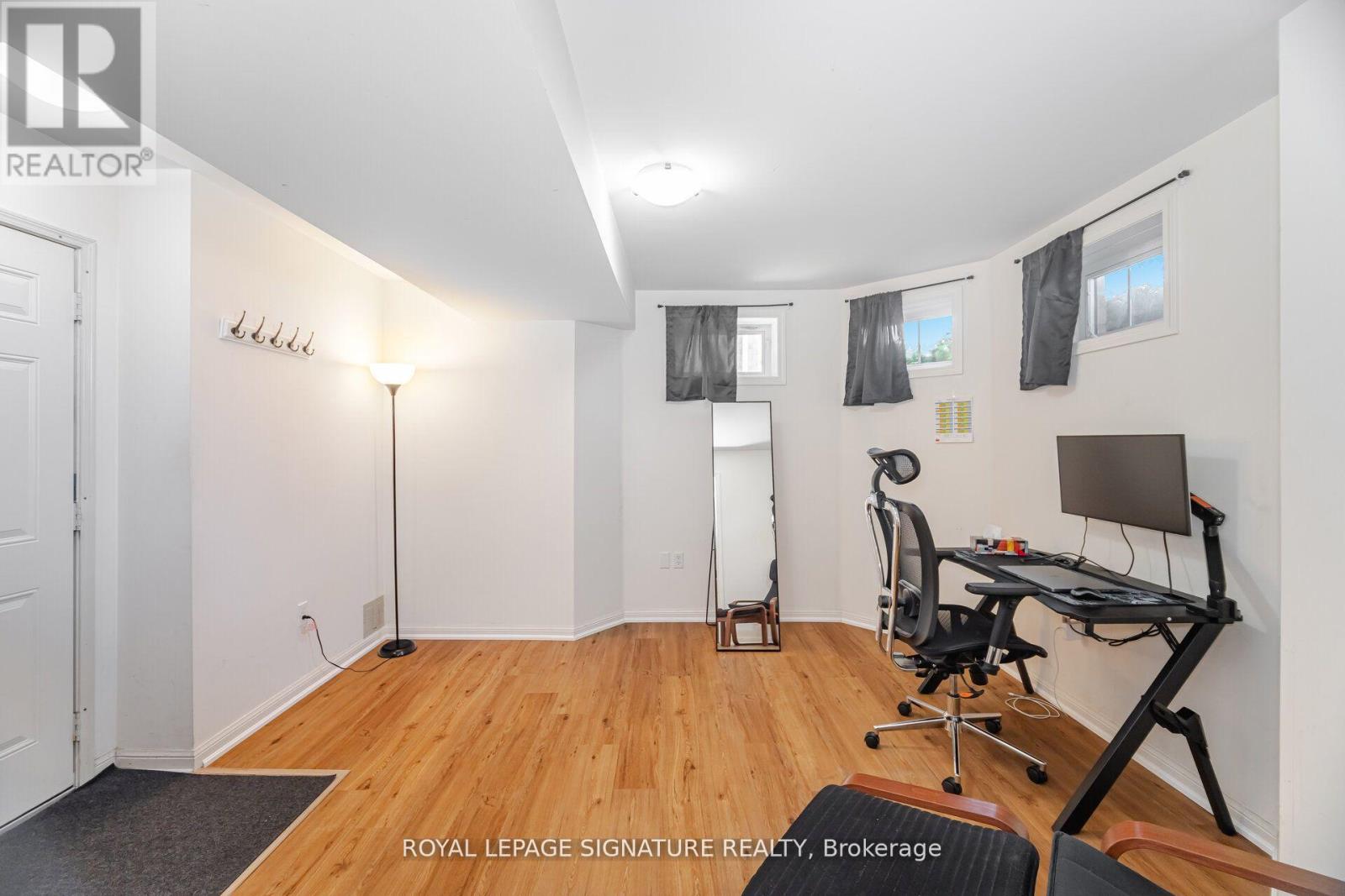 Photo 19 of 1 613 Dundas Street, Mississauga ON