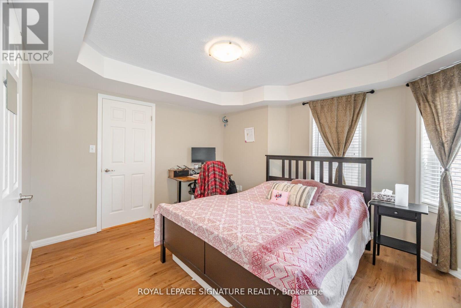 Photo 13 of 1 613 Dundas Street, Mississauga ON