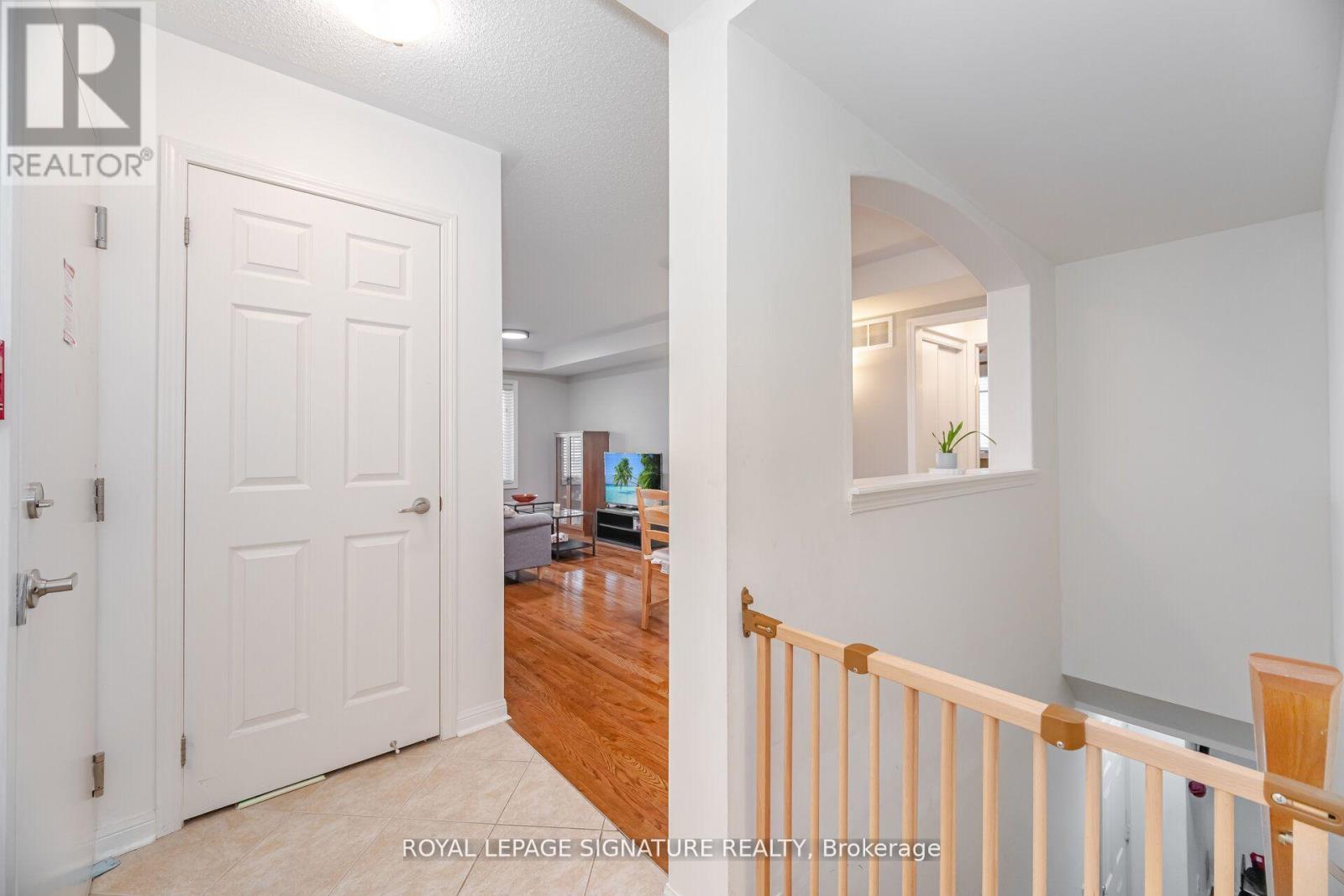 Photo 18 of 1 613 Dundas Street, Mississauga ON