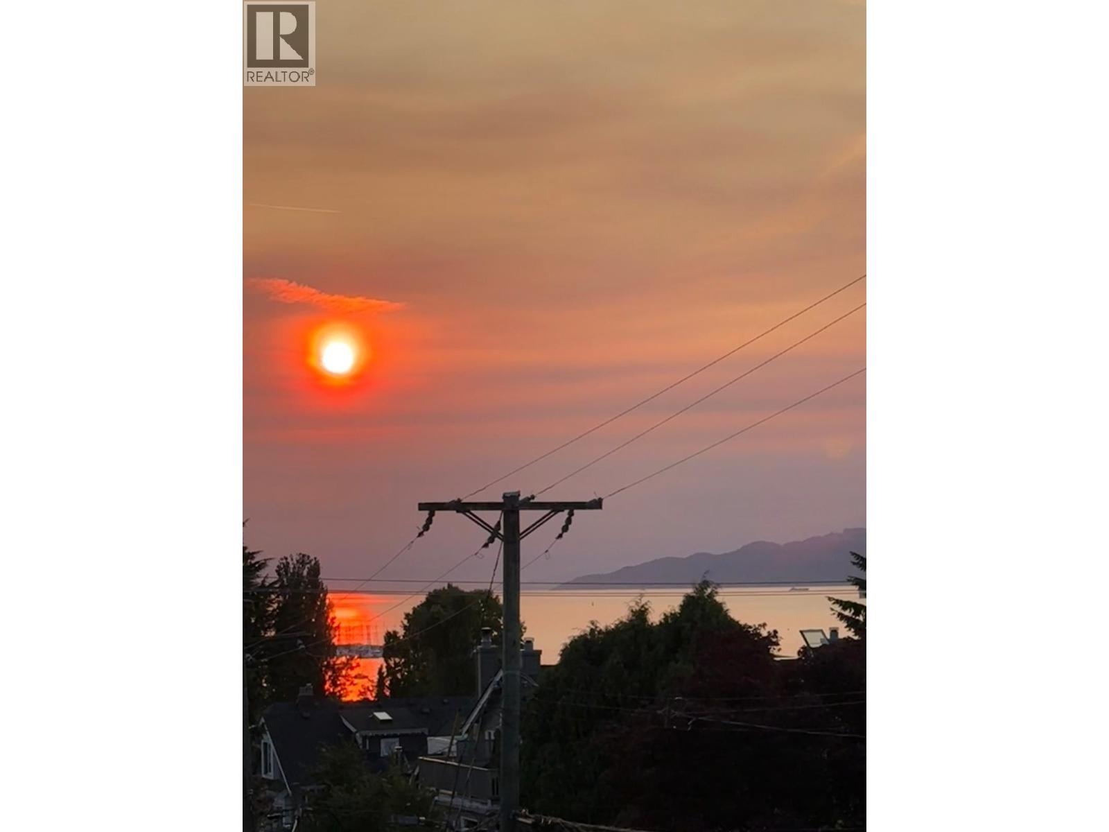 Photo 20 of 2561 W 2nd Avenue, Vancouver BC
