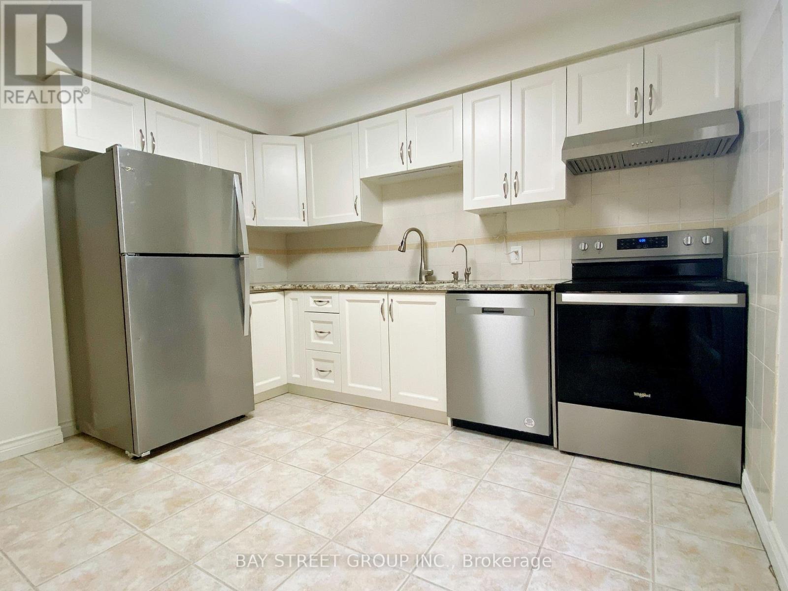 Photo 2 of 68 Hendon Road, Markham ON