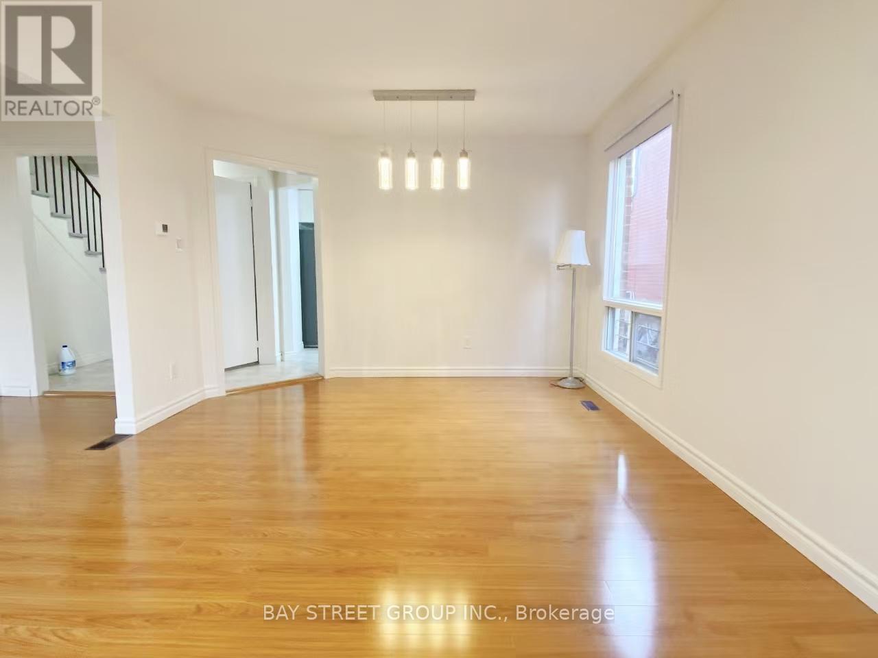 Photo 5 of 68 Hendon Road, Markham ON