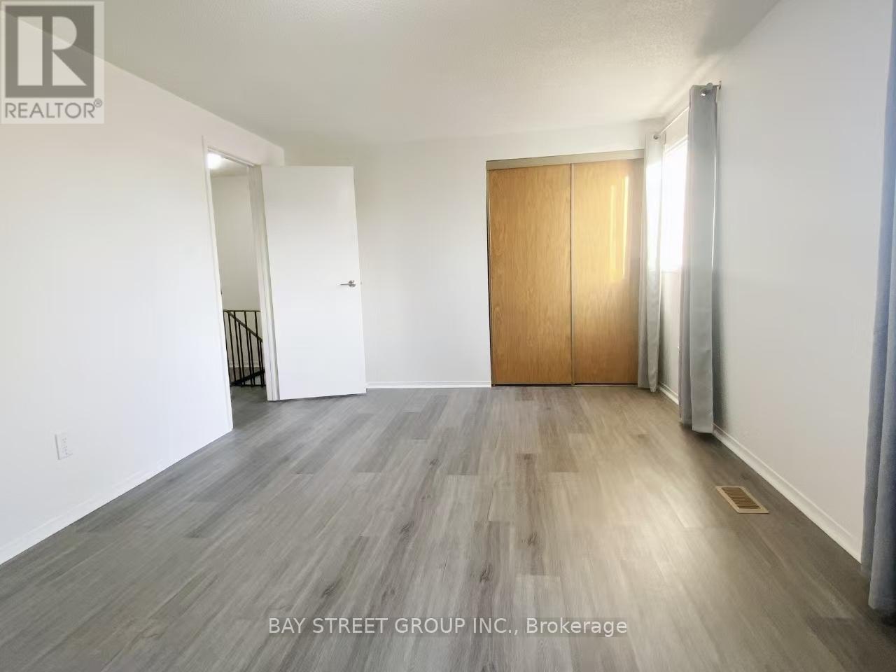 Photo 7 of 68 Hendon Road, Markham ON