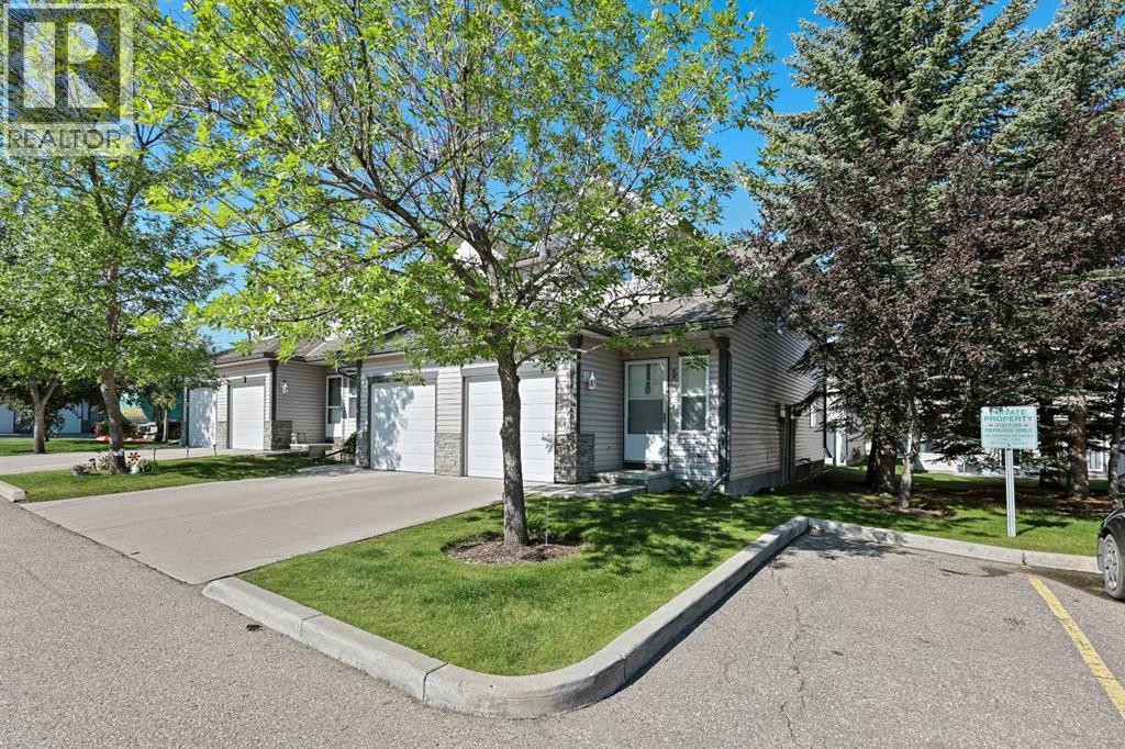 Single Family House for Sale in  Millview Green SW Millrise Calgary 