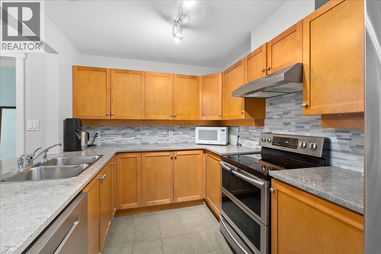 Photo 10 of 207 15 Smokey Smith Place, New Westminster BC