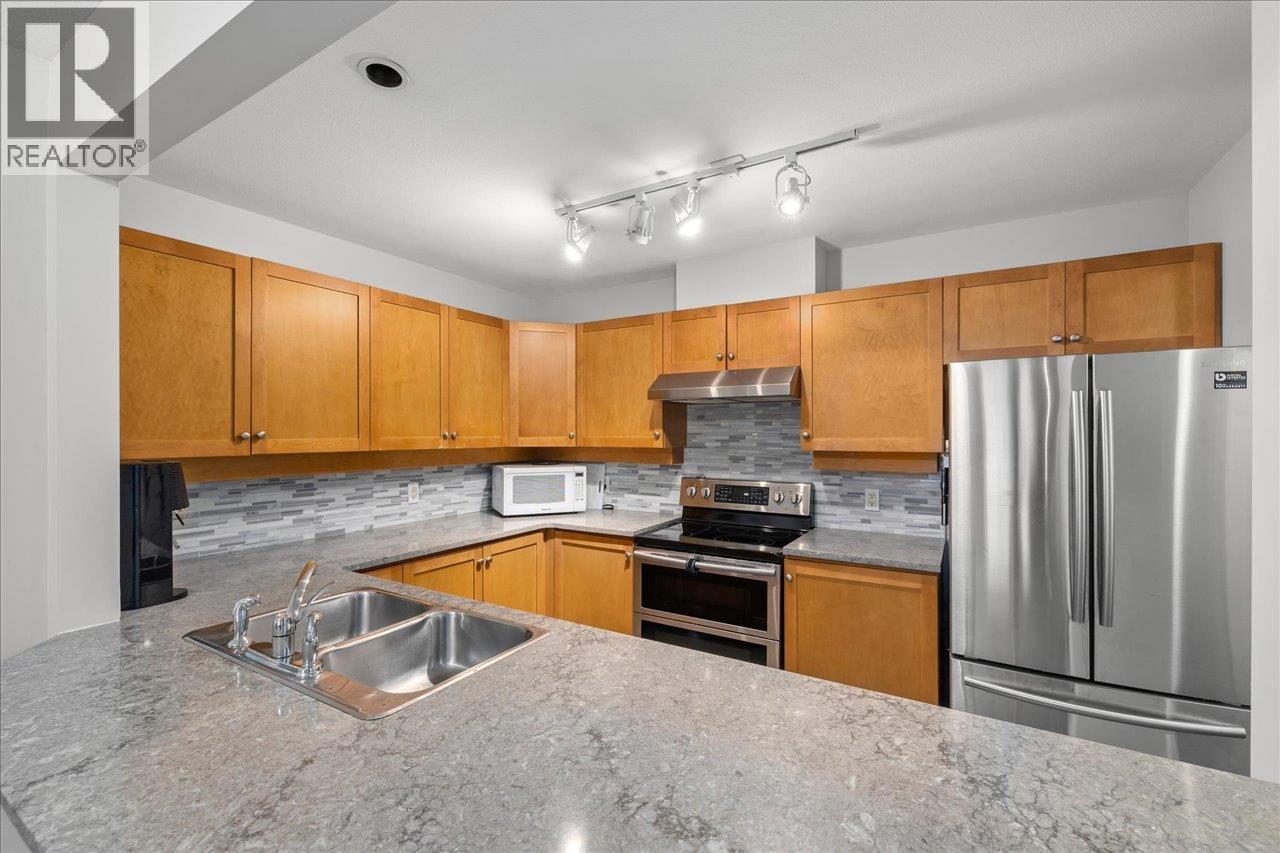 Photo 9 of 207 15 Smokey Smith Place, New Westminster BC