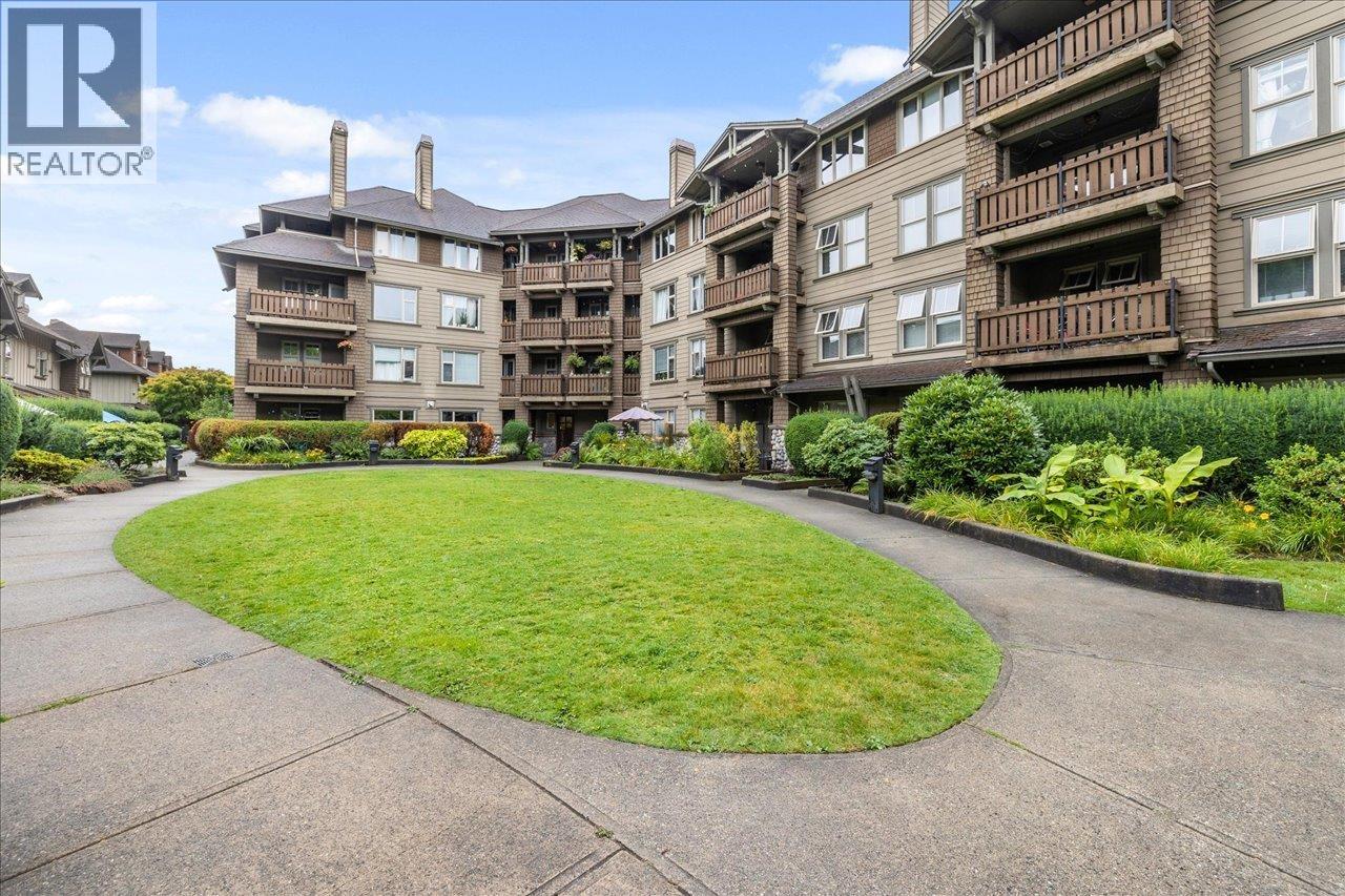 Photo 28 of 207 15 Smokey Smith Place, New Westminster BC