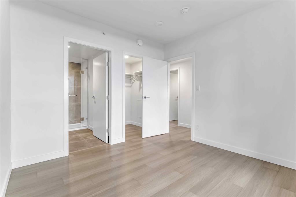Photo 3 of 1104 13725 George Junction Avenue, Surrey BC