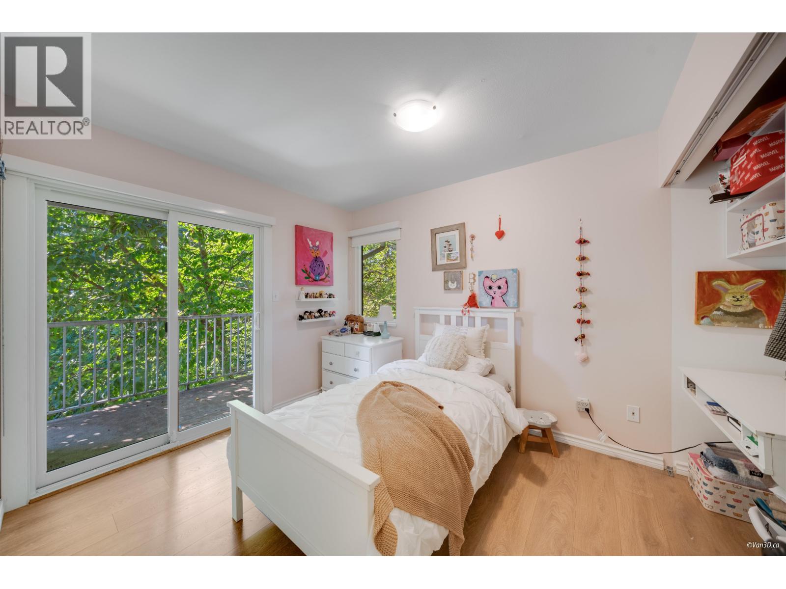 Photo 18 of 1911 Mahon Avenue, North Vancouver BC