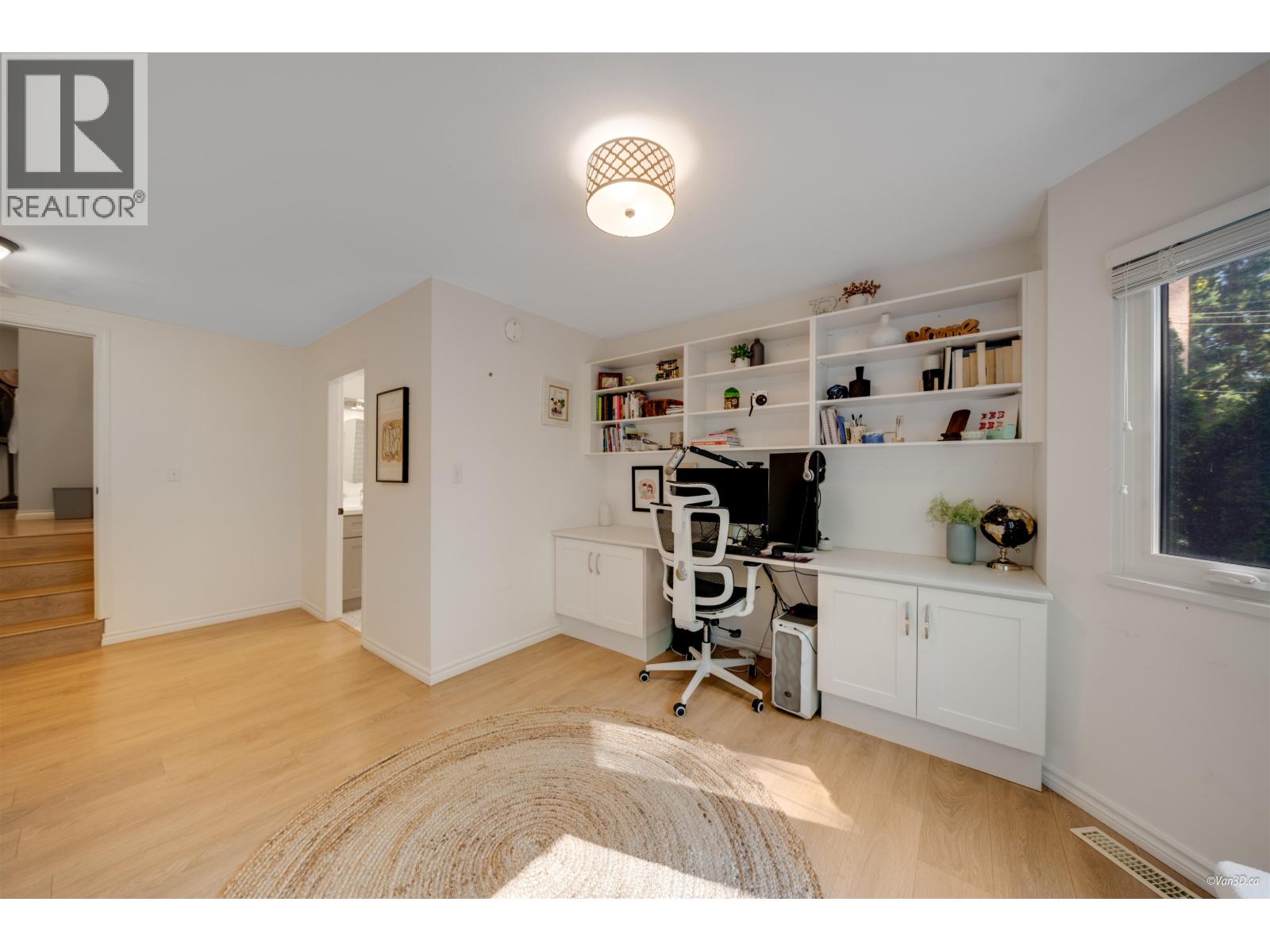 Photo 27 of 1911 Mahon Avenue, North Vancouver BC