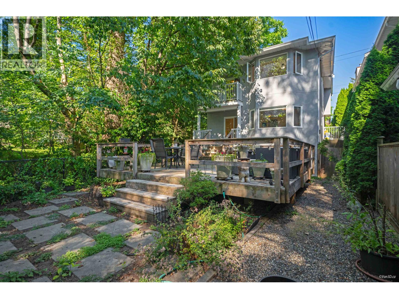 Photo 31 of 1911 Mahon Avenue, North Vancouver BC