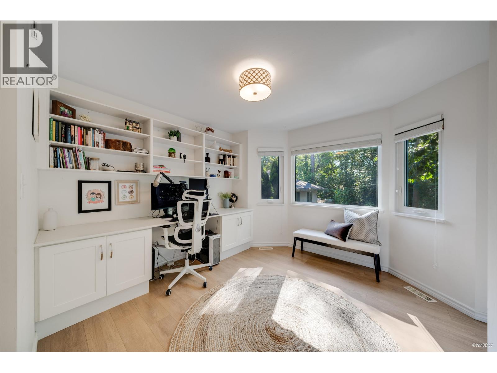 Photo 26 of 1911 Mahon Avenue, North Vancouver BC