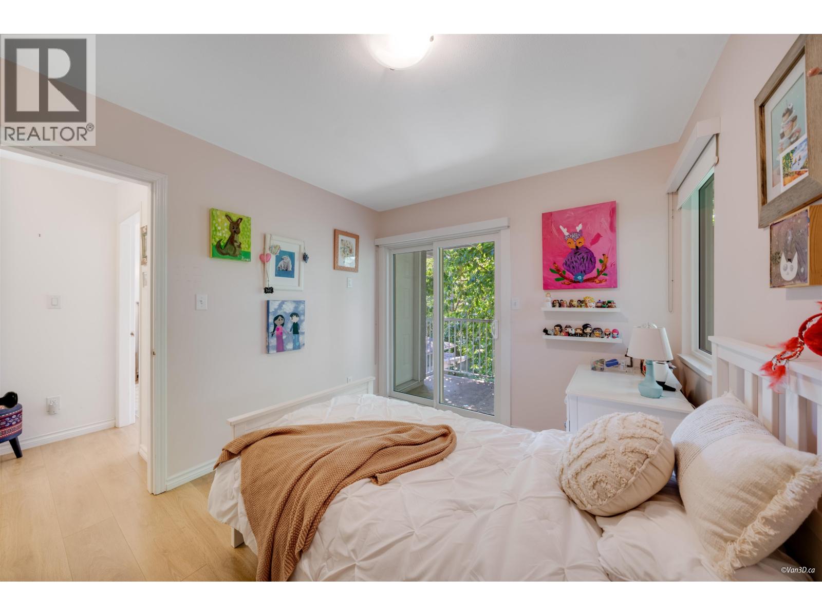 Photo 19 of 1911 Mahon Avenue, North Vancouver BC