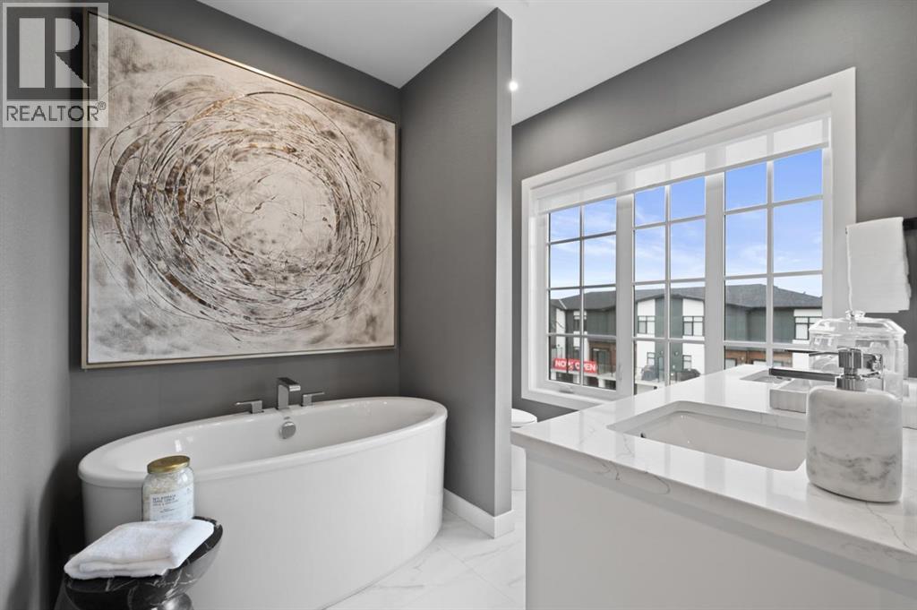 834 81 Street SW, Calgary, Alberta