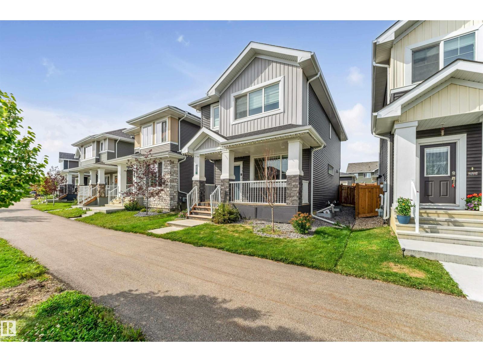 Photo 2 of 576 Glenridding Ravine Dr Sw, Edmonton AB