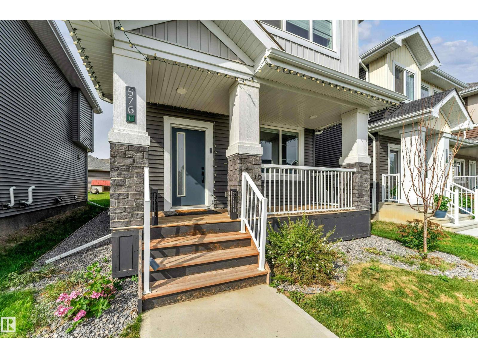 Photo 3 of 576 Glenridding Ravine Dr Sw, Edmonton AB