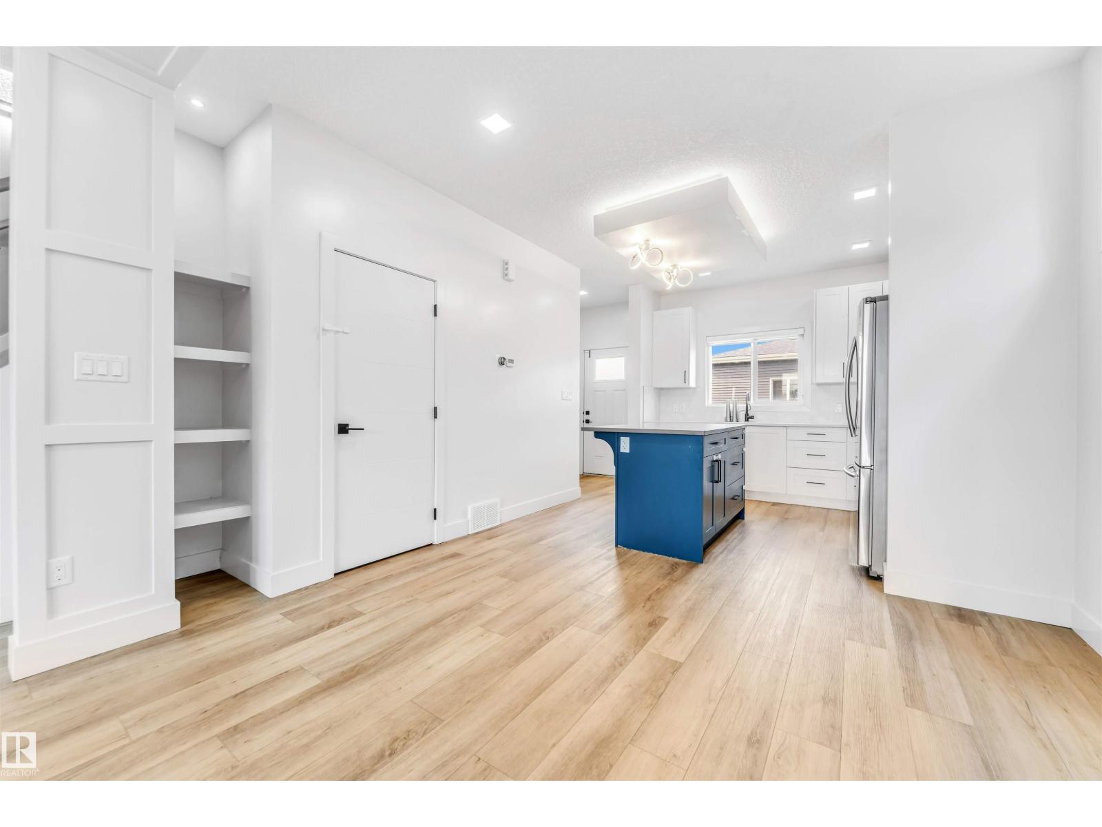 Photo 19 of 576 Glenridding Ravine Dr Sw, Edmonton AB
