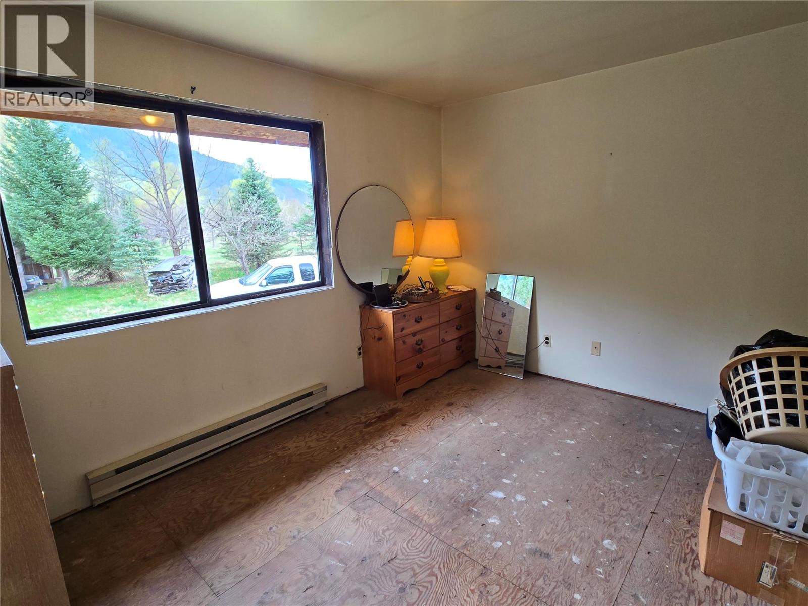 Photo 6 of 6268 Picard Road, Appledale BC