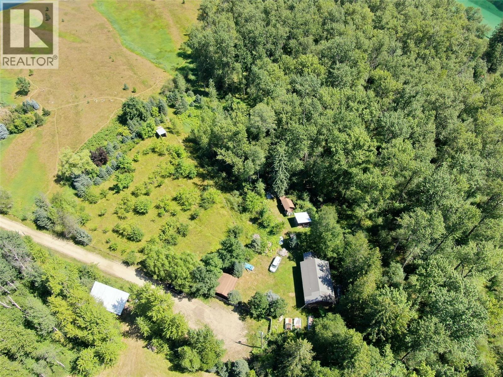 Photo 10 of 6268 Picard Road, Appledale BC