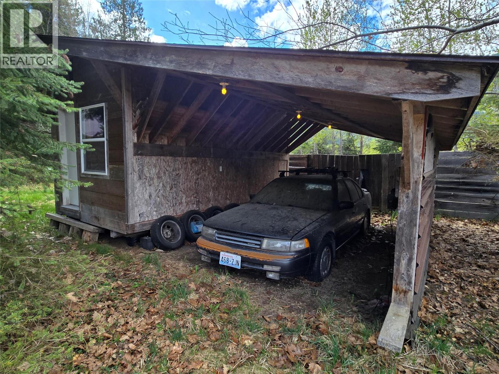Photo 2 of 6268 Picard Road, Appledale BC