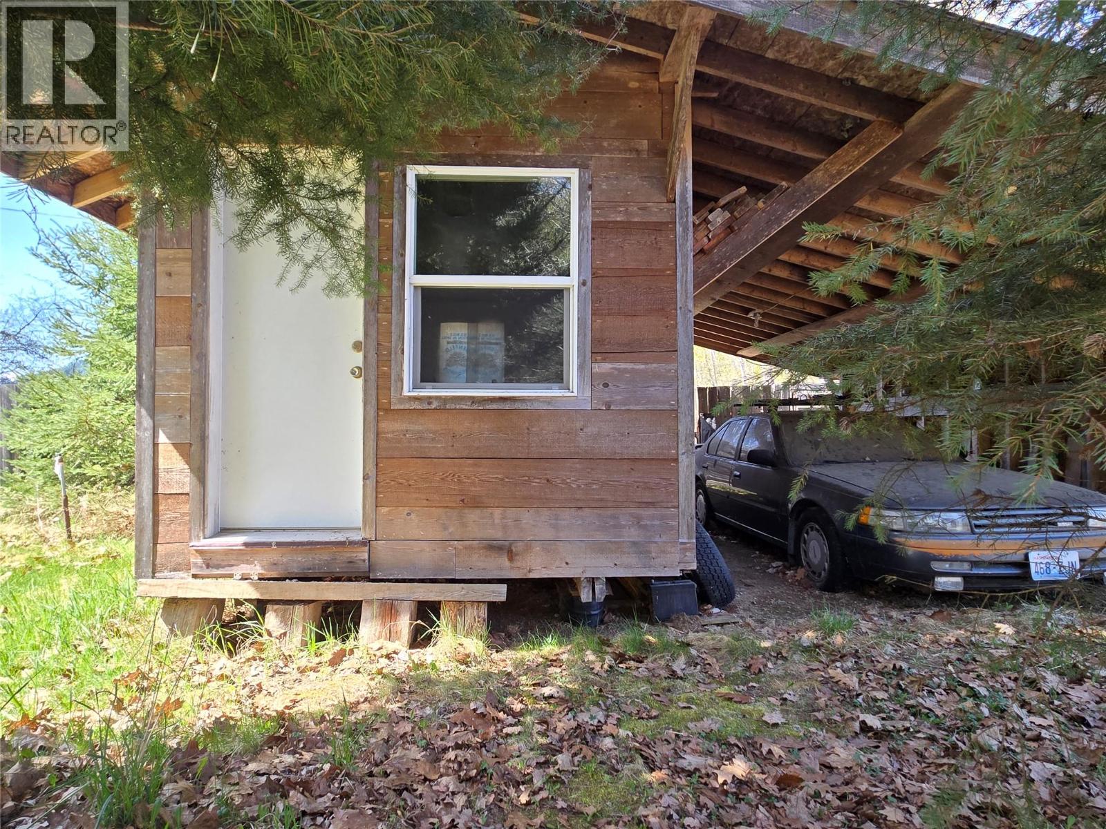 Photo 12 of 6268 Picard Road, Appledale BC