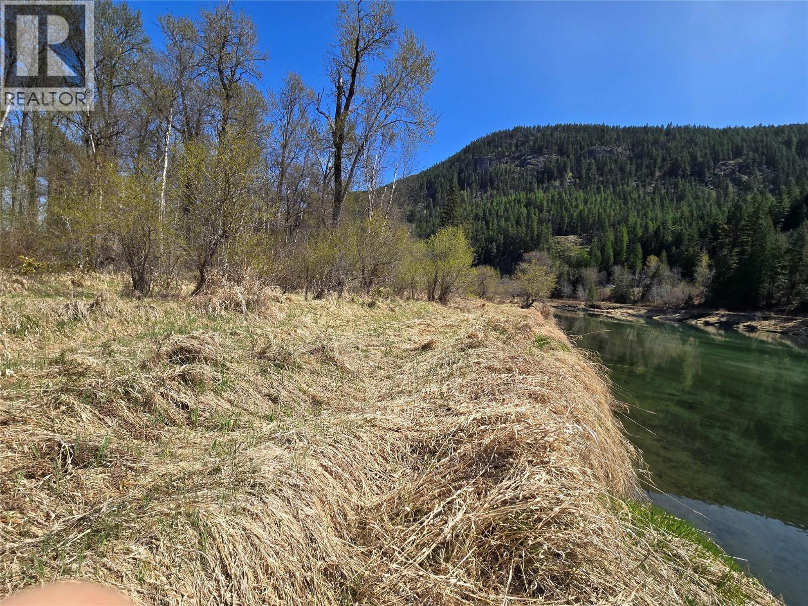 Photo 4 of 6268 Picard Road, Appledale BC