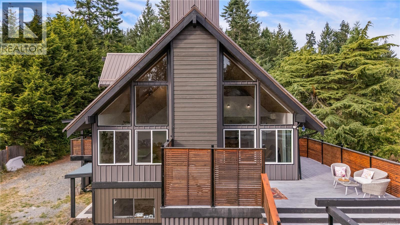 1975 Clamshell Dr, Gabriola Island