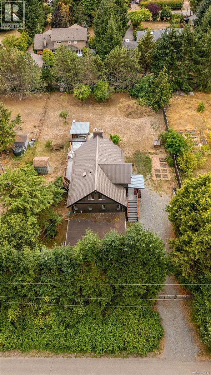 1975 Clamshell Dr, Gabriola Island