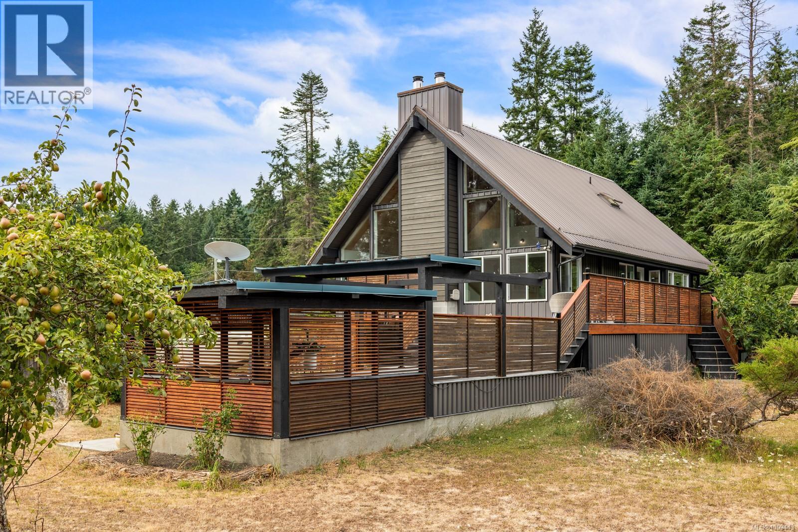 1975 Clamshell Dr, Gabriola Island