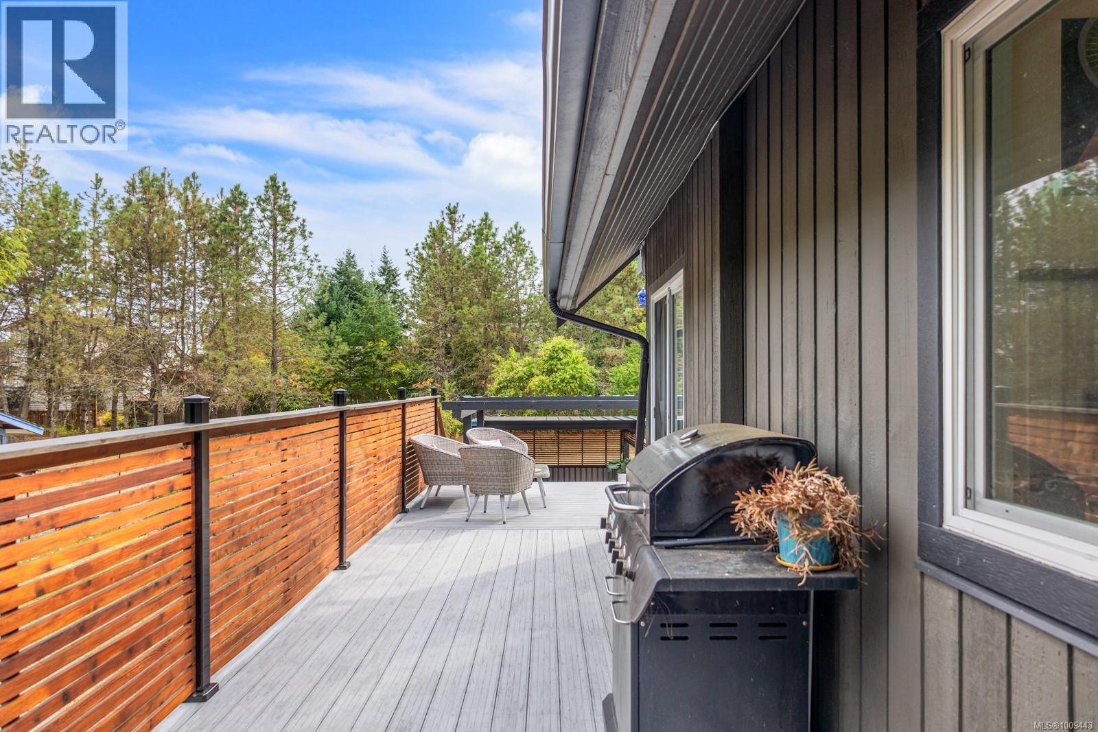 1975 Clamshell Dr, Gabriola Island