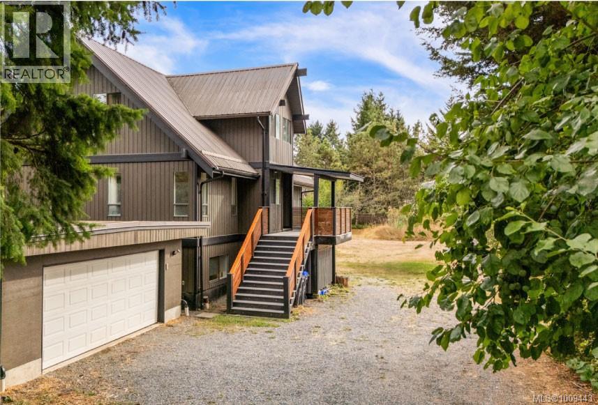 1975 Clamshell Dr, Gabriola Island