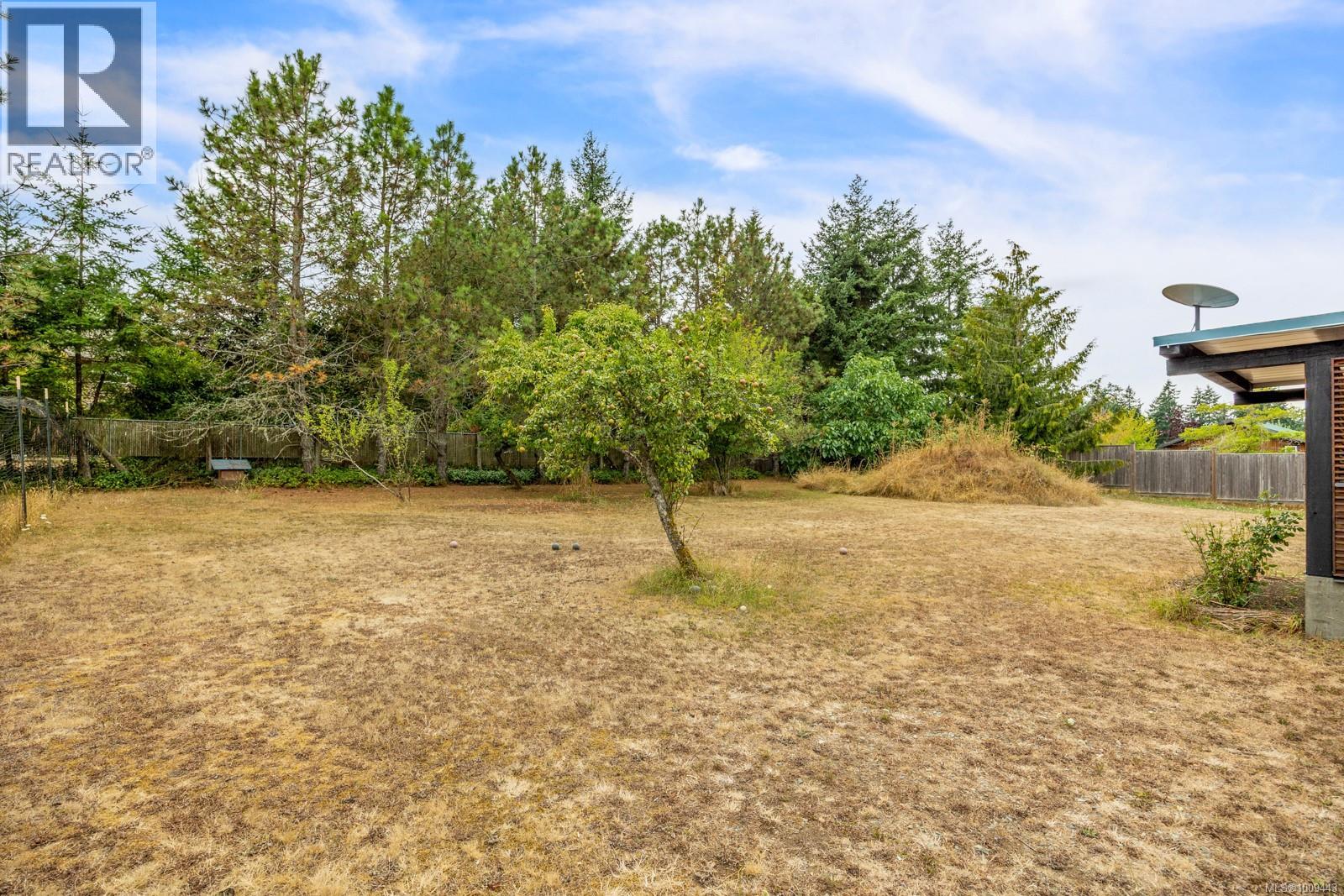 1975 Clamshell Dr, Gabriola Island