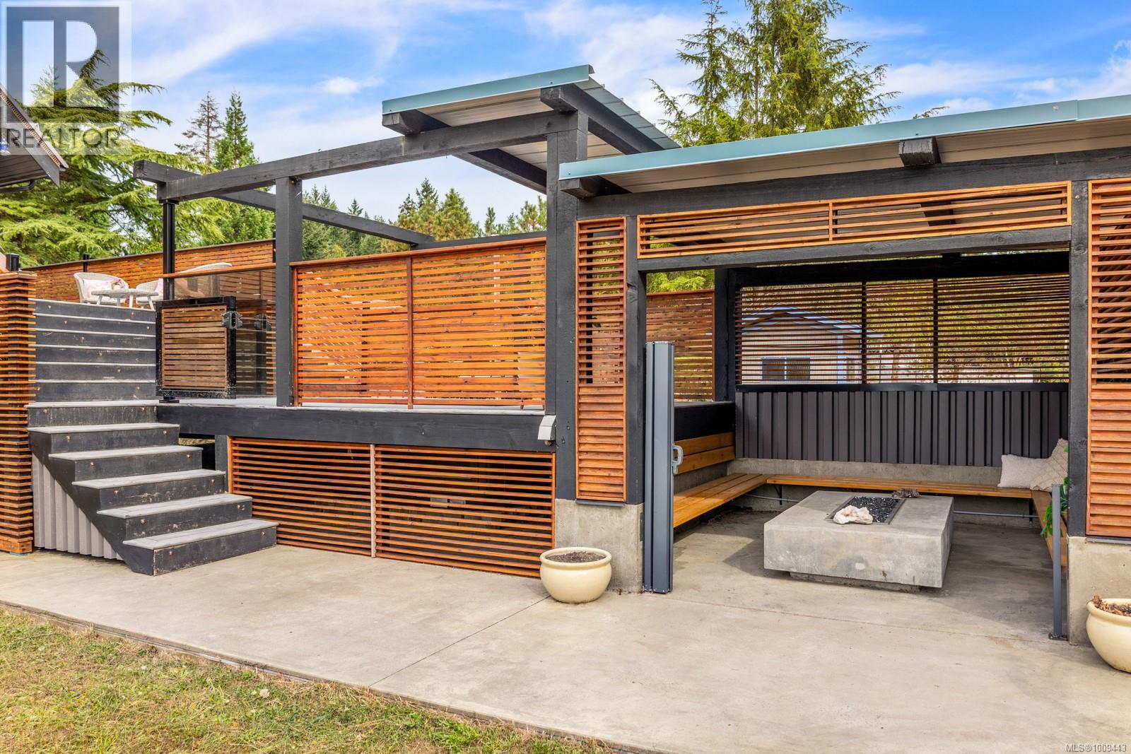 1975 Clamshell Dr, Gabriola Island