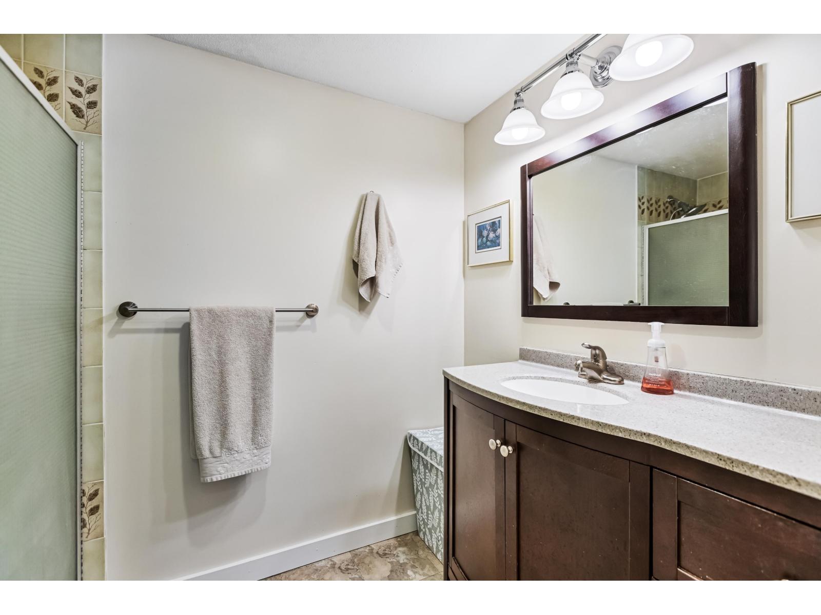 Photo 19 of 204 1458 Blackwood Street, White Rock BC