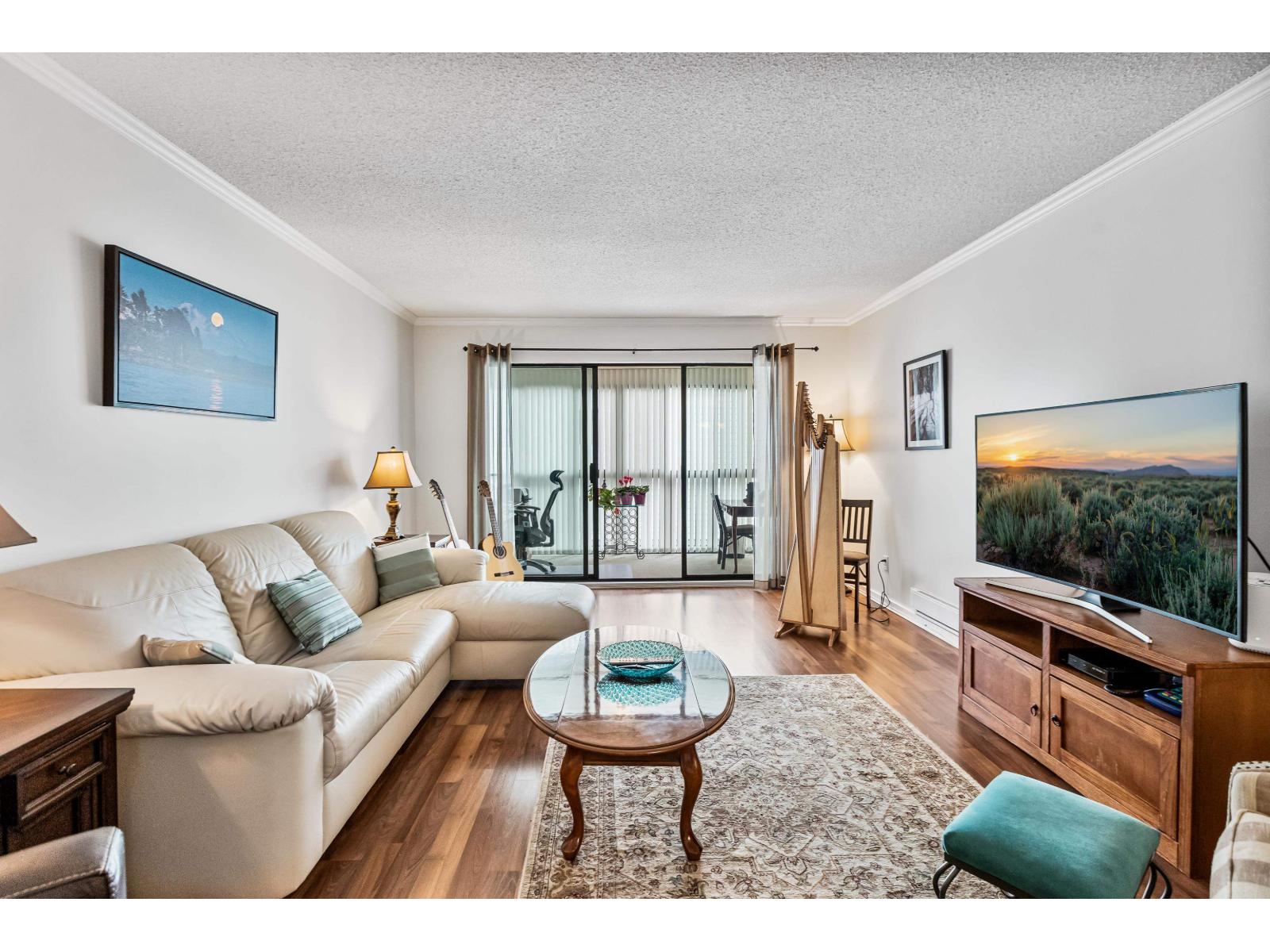 Photo 10 of 204 1458 Blackwood Street, White Rock BC