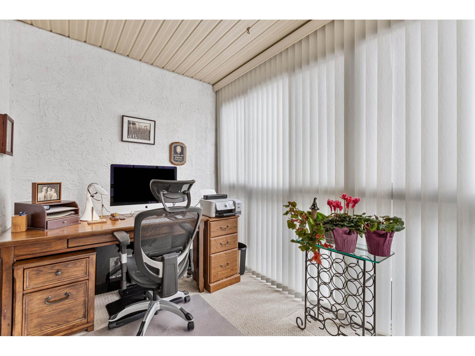 Photo 14 of 204 1458 Blackwood Street, White Rock BC