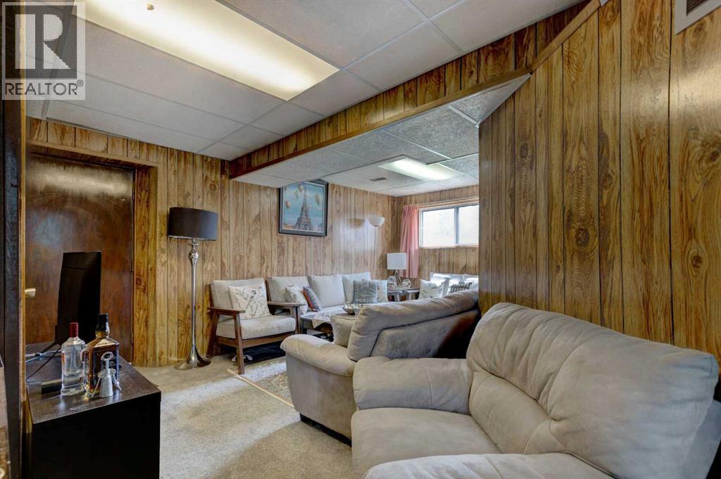 Single Family House 3 Level for Sale in  Ranchview Circle NW Ranchlands Calgary 