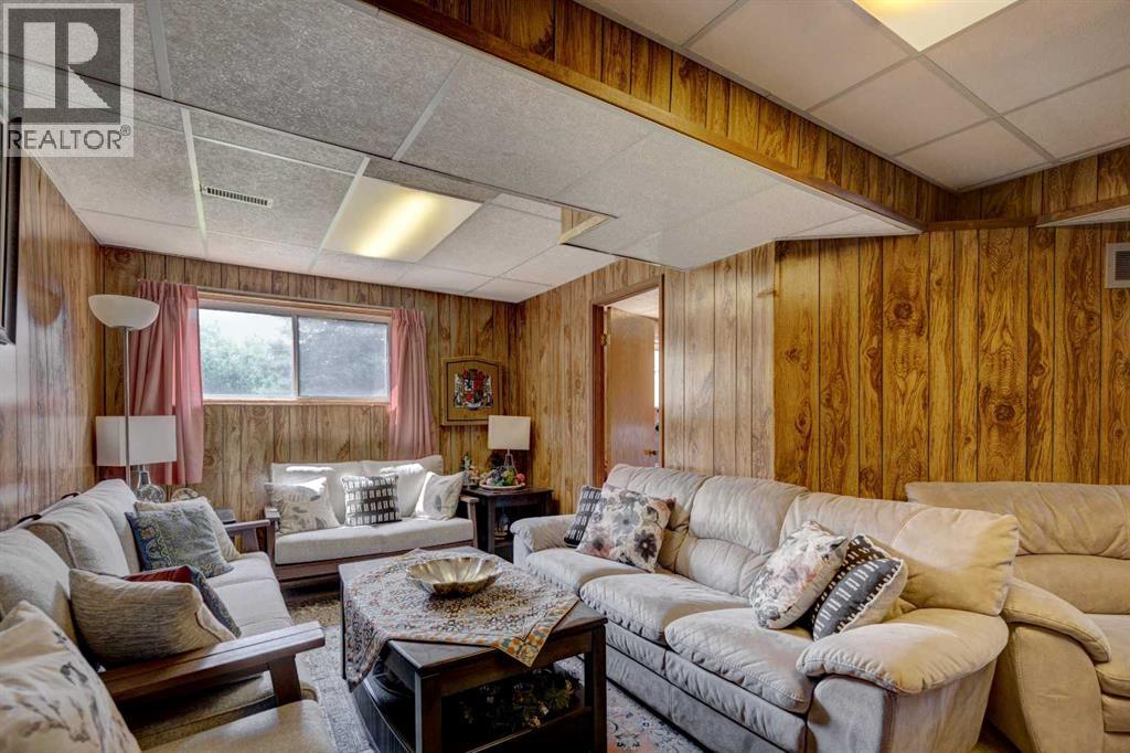 Single Family House 3 Level for Sale in  Ranchview Circle NW Ranchlands Calgary 