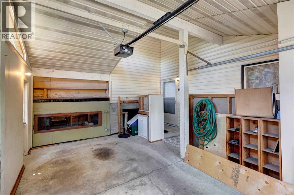 Single Family House 3 Level for Sale in  Ranchview Circle NW Ranchlands Calgary 