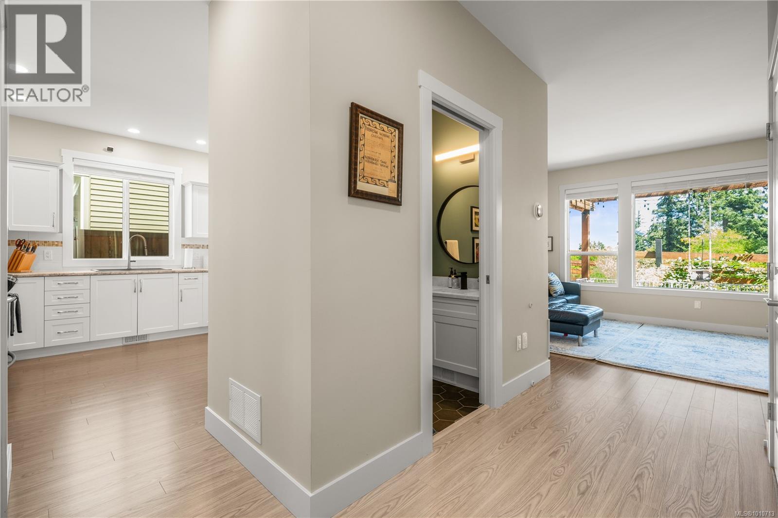 Photo 4 of 9603 Askew Creek Dr, Chemainus BC