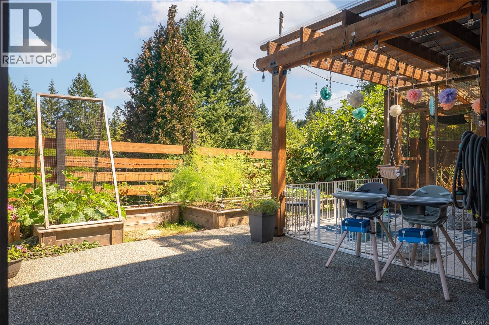 Photo 7 of 9603 Askew Creek Dr, Chemainus BC