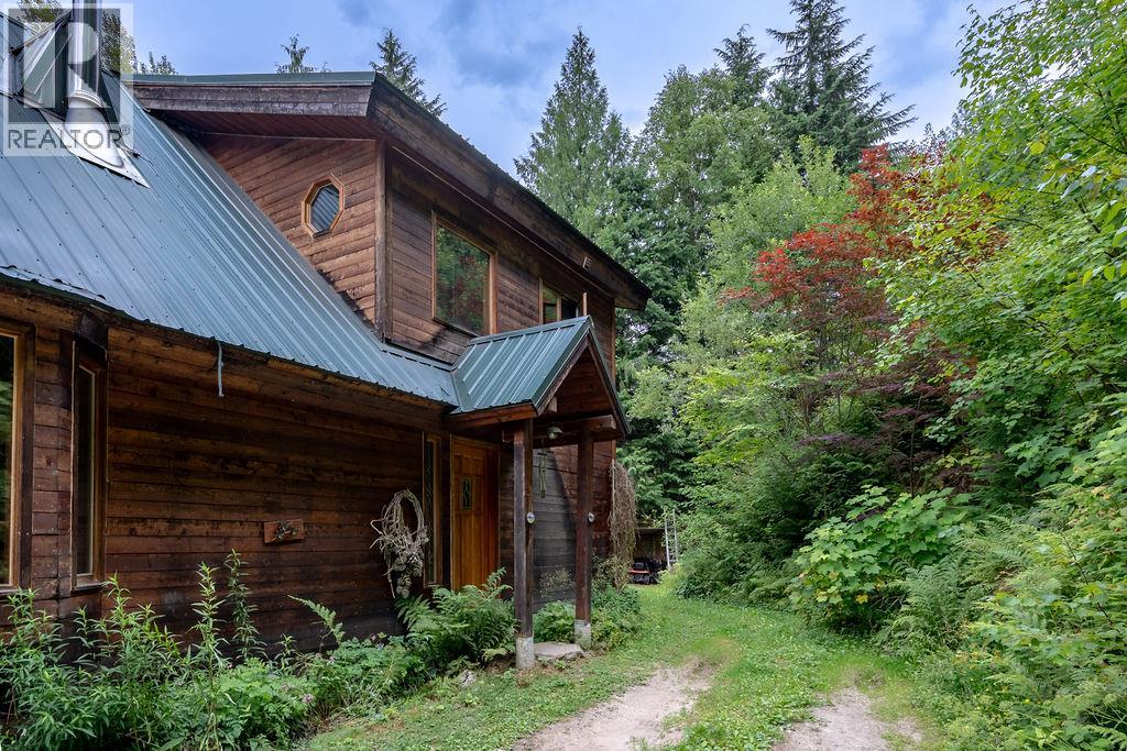 2987 SLOCAN VALLEY ROAD W ROAD - 40