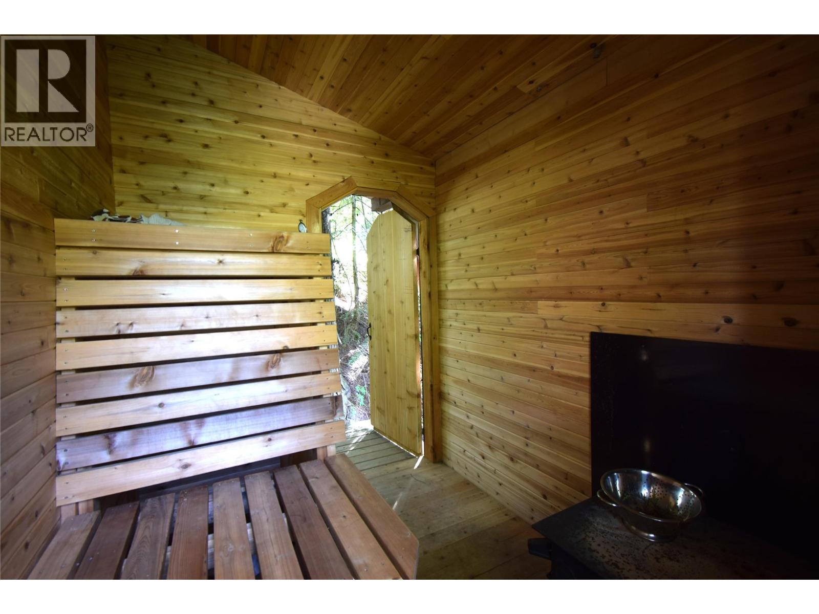2987 SLOCAN VALLEY ROAD W ROAD - 61