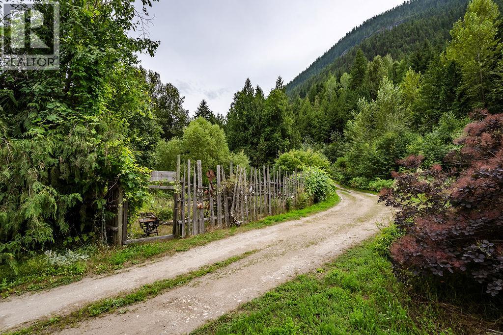 2987 SLOCAN VALLEY ROAD W ROAD - 47