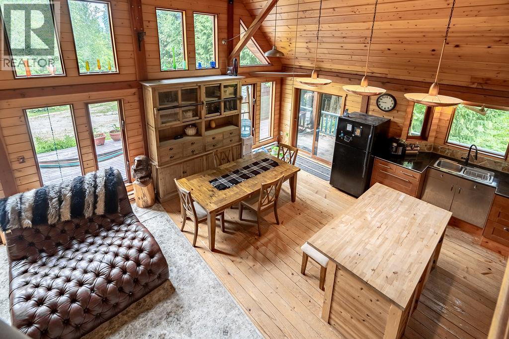 2987 SLOCAN VALLEY ROAD W ROAD - 37
