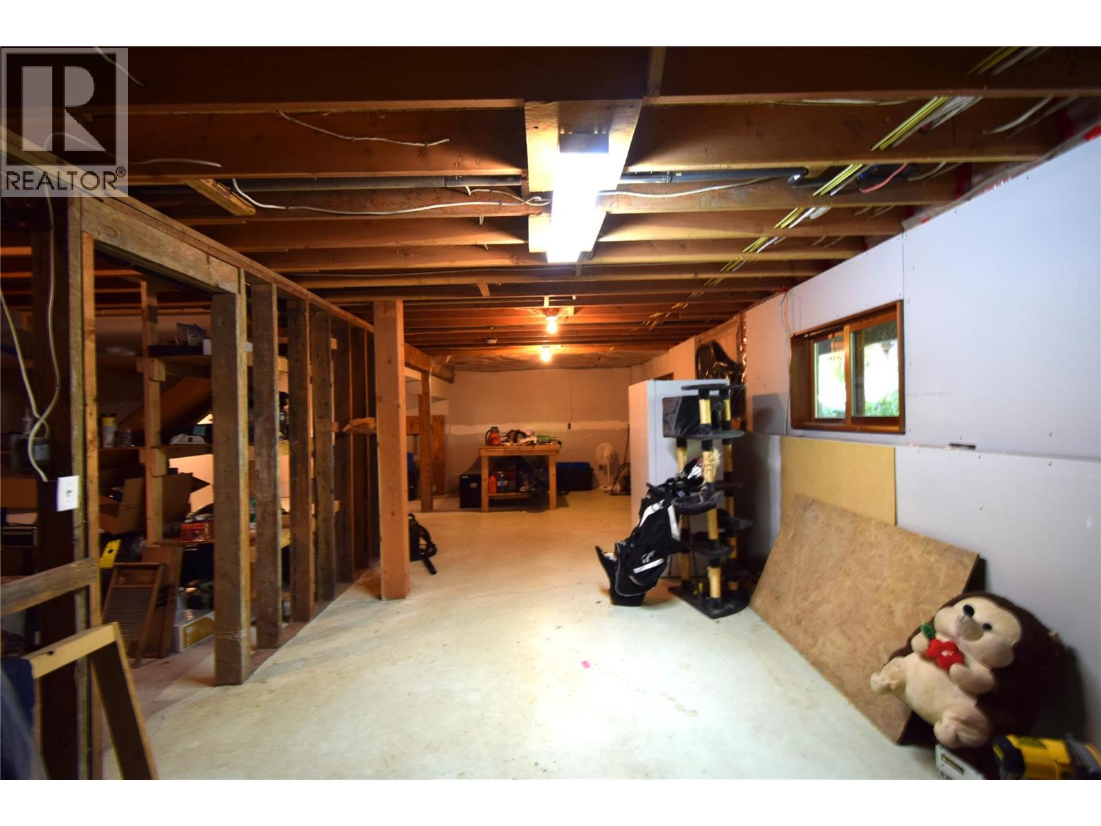 2987 SLOCAN VALLEY ROAD W ROAD - 65