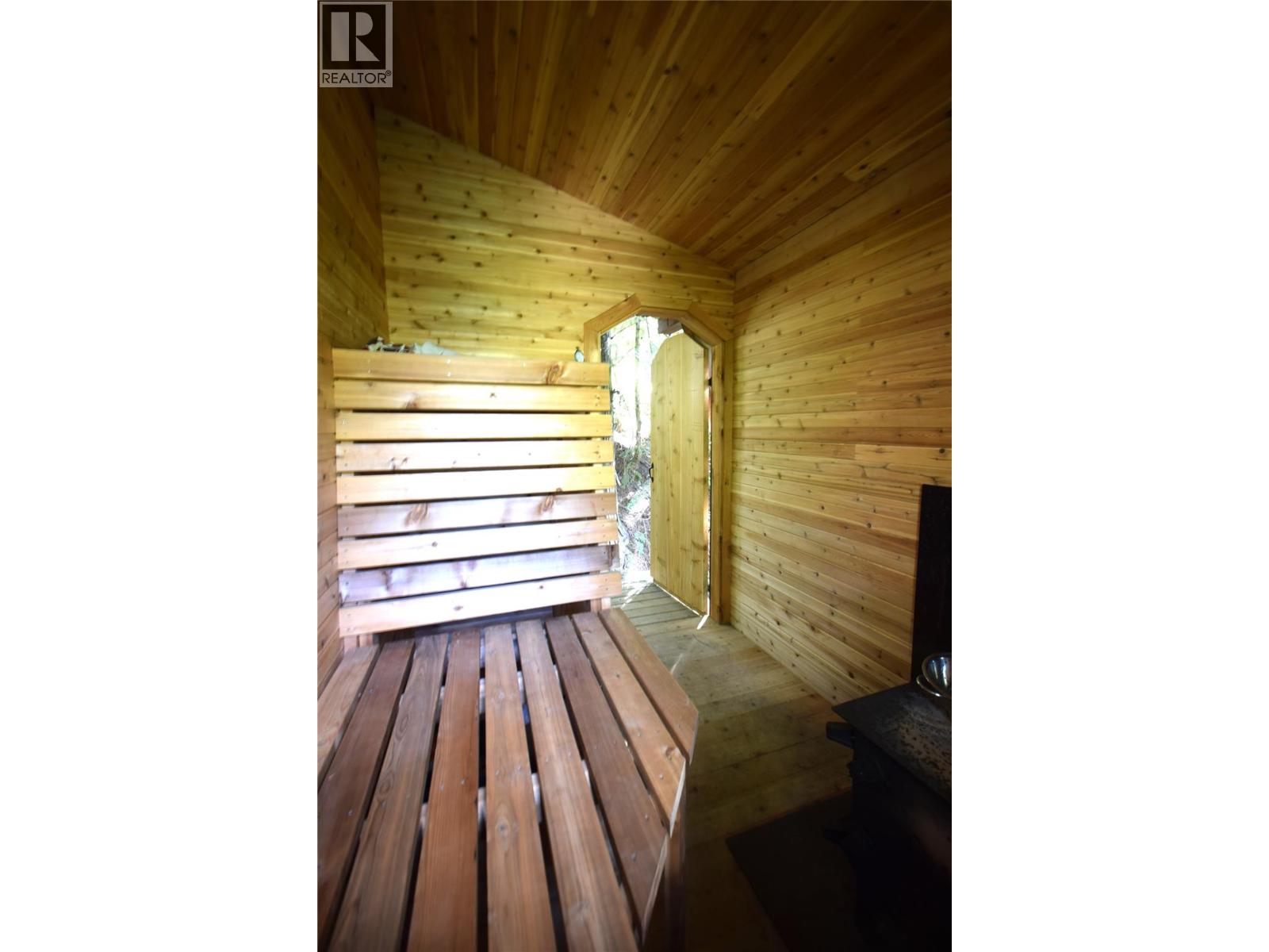 2987 SLOCAN VALLEY ROAD W ROAD - 62