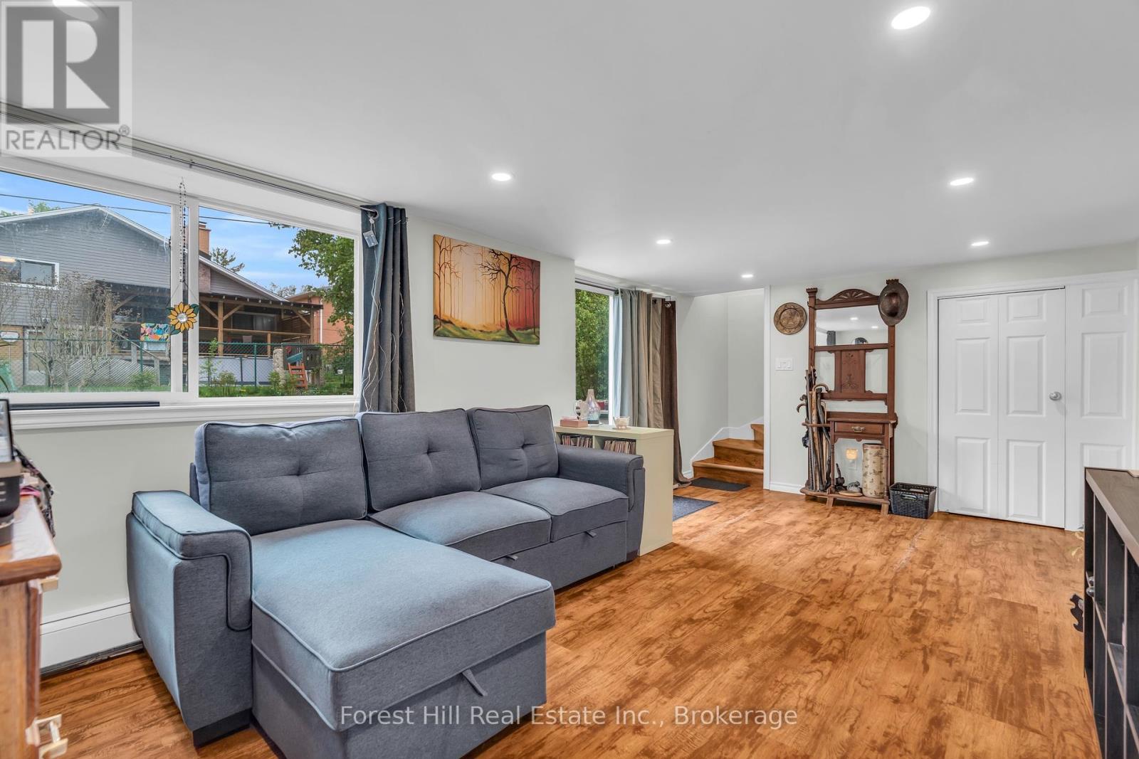 Photo 2 of 110 Stonybrook Drive, Kitchener ON