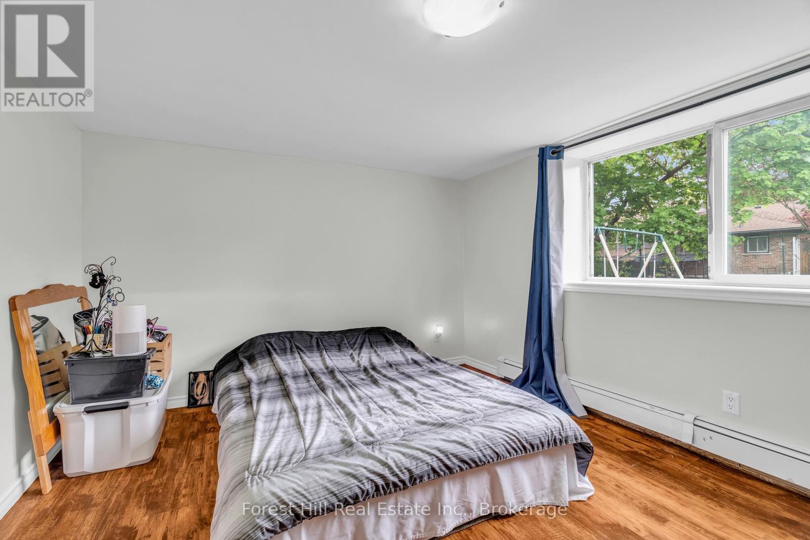 Photo 14 of 110 Stonybrook Drive, Kitchener ON